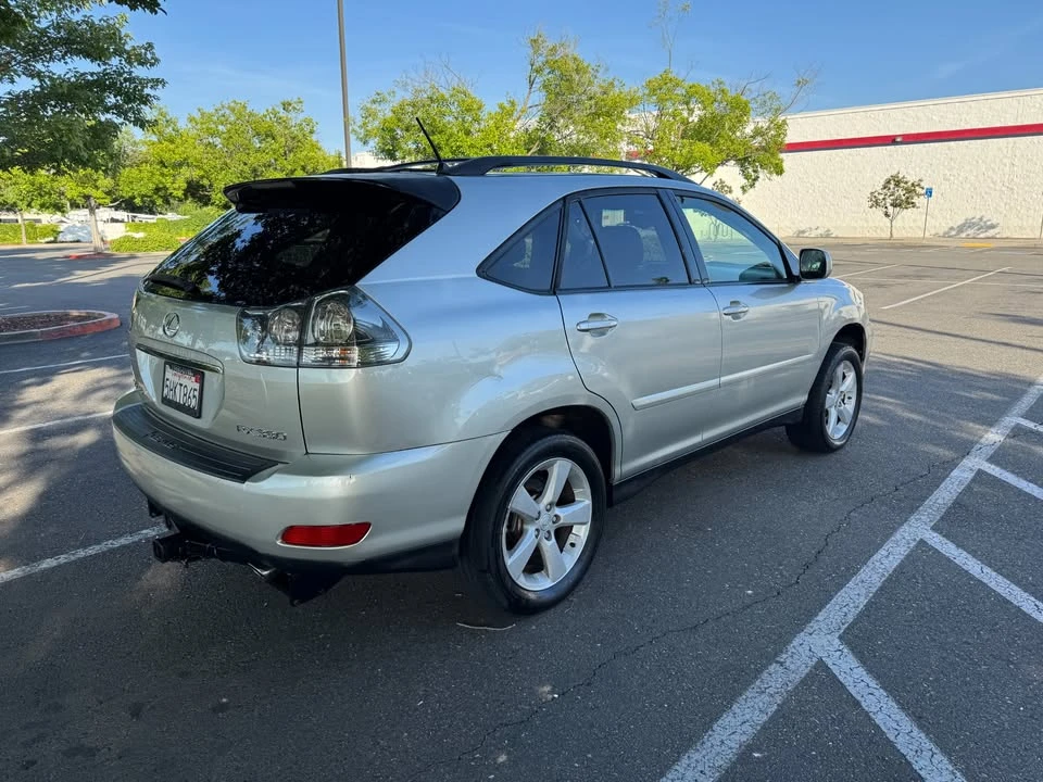 2004 Lexus RX 2nd Gen - Image 5 of 17