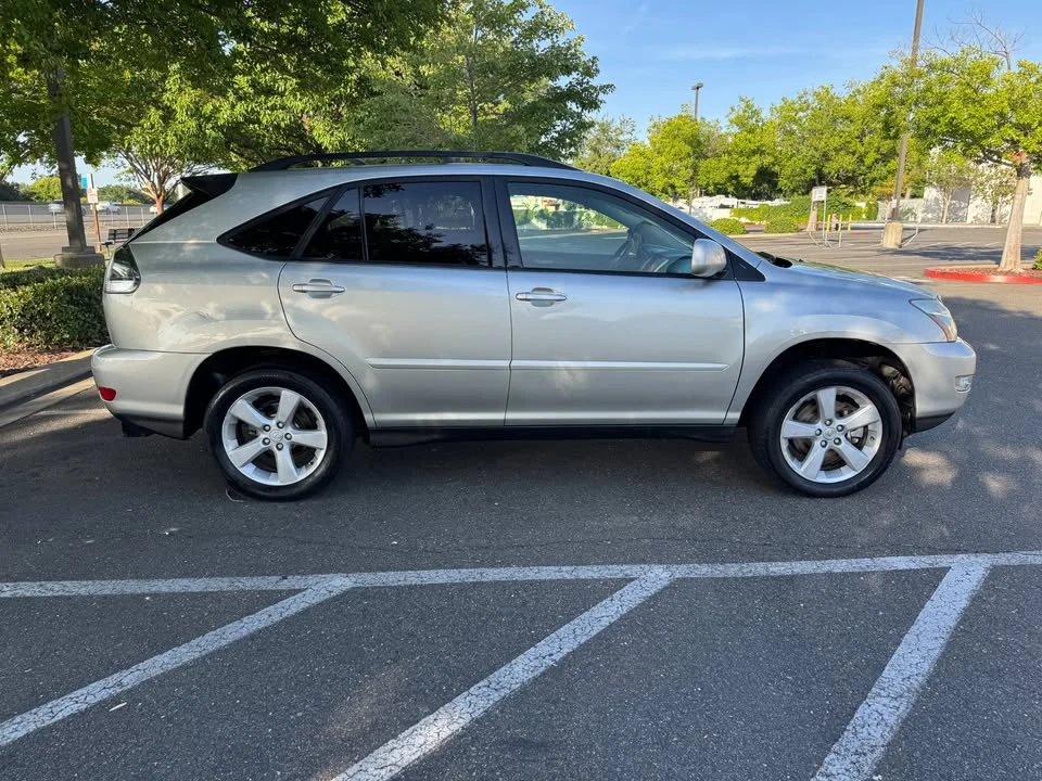 2004 Lexus RX 2nd Gen - Image 6 of 17