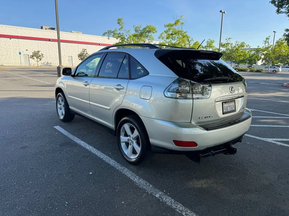 2004 Lexus RX 2nd Gen - Image 3 of 17