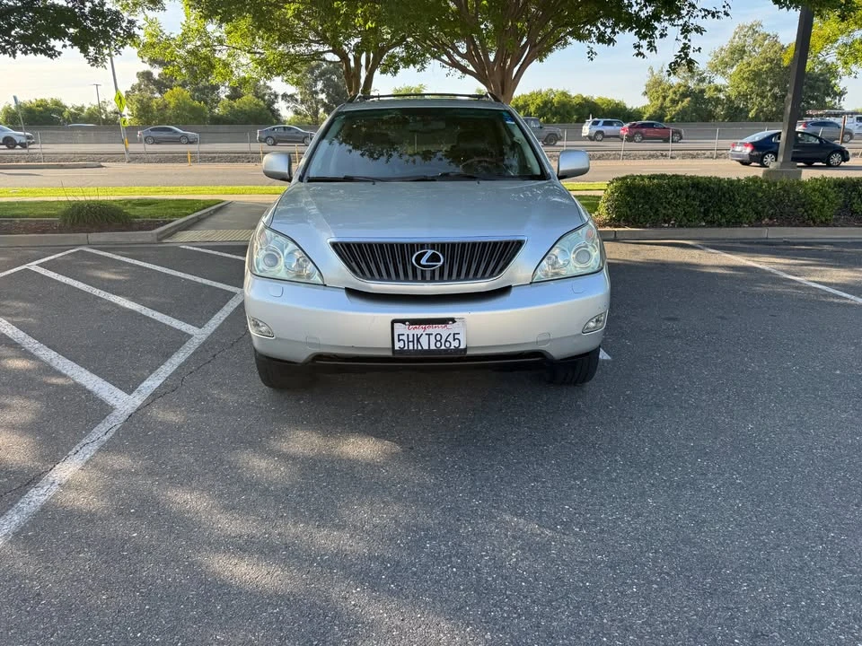 2004 Lexus RX 2nd Gen - Image 8 of 17