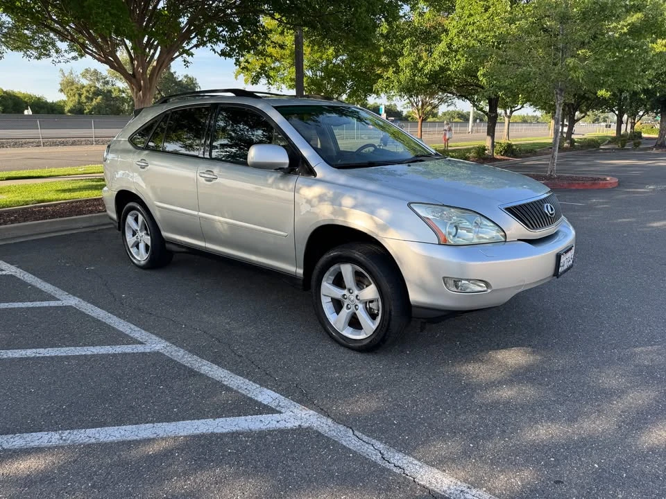 2004 Lexus RX 2nd Gen - Image 7 of 17