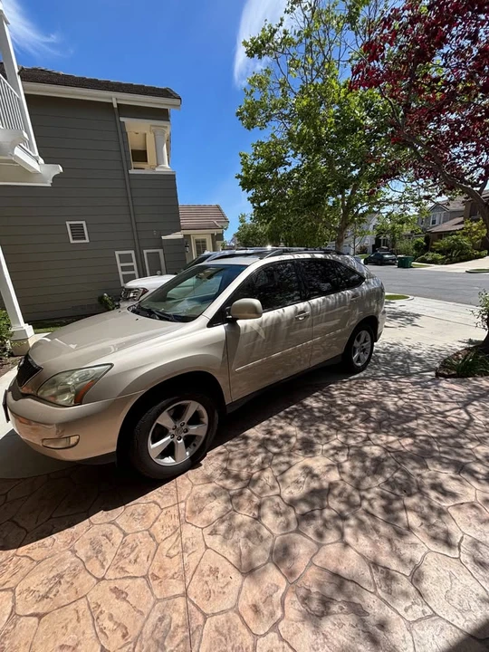 2004 Lexus RX 2nd Gen - Image 2 of 15