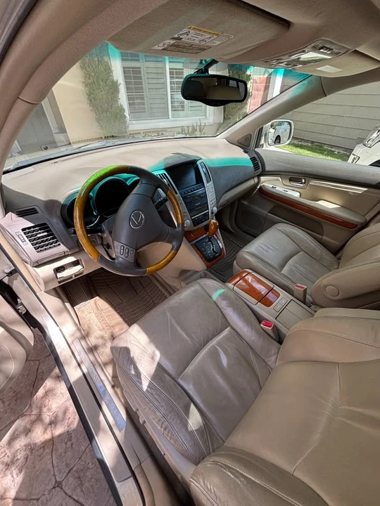 2004 Lexus RX 2nd Gen - Image 5 of 15