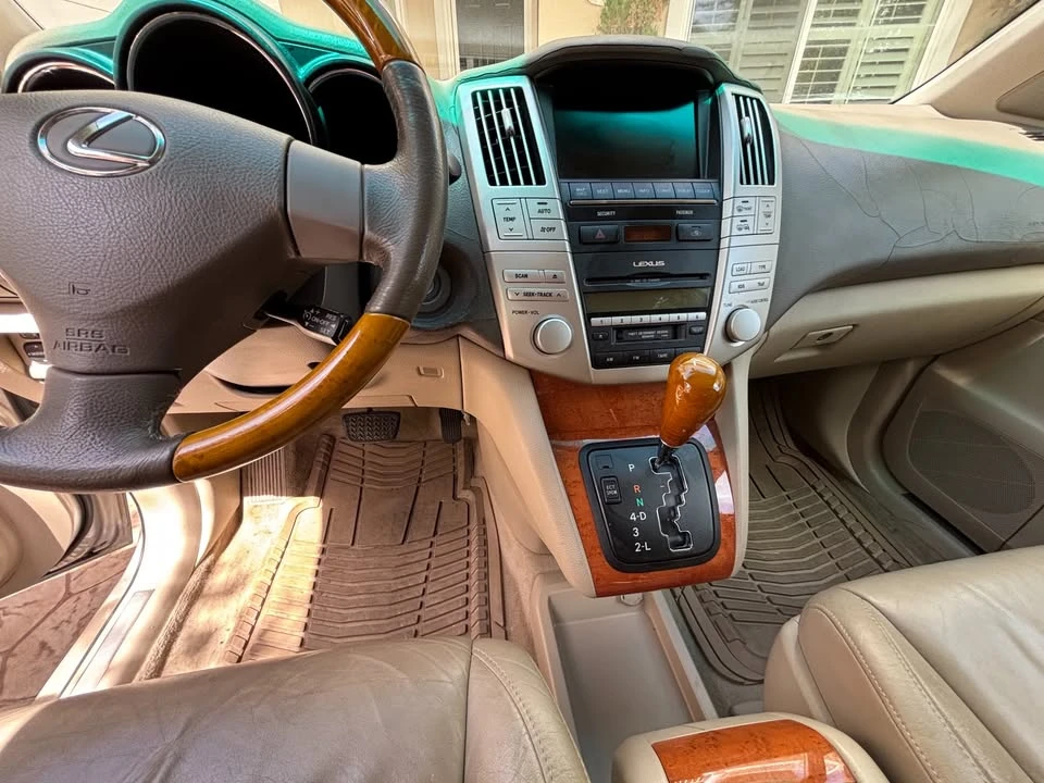 2004 Lexus RX 2nd Gen - Image 8 of 15