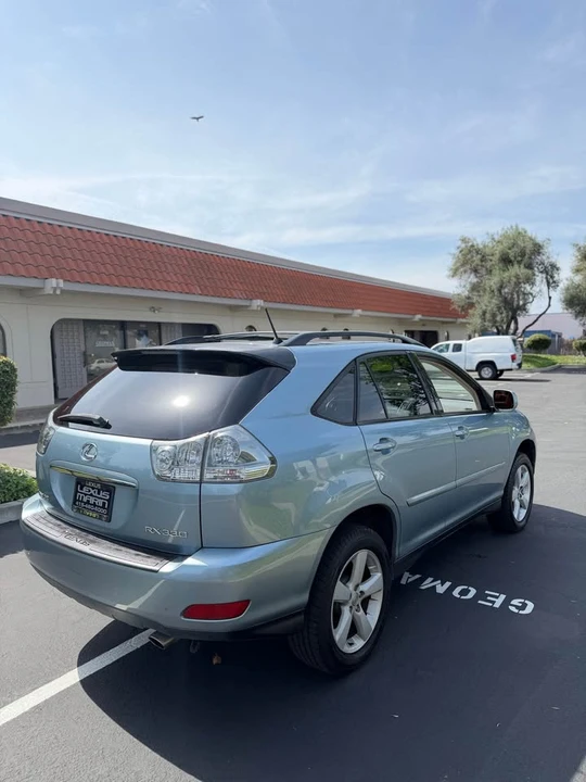 2004 Lexus RX 2nd Gen - Image 5 of 15