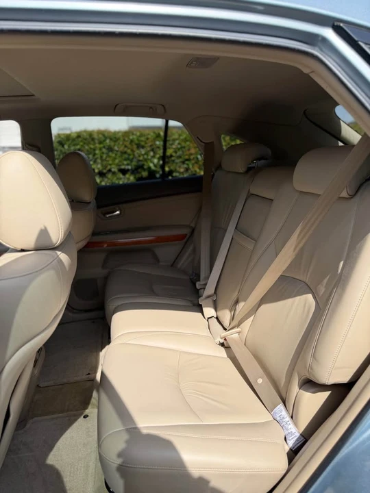 2004 Lexus RX 2nd Gen - Image 10 of 15