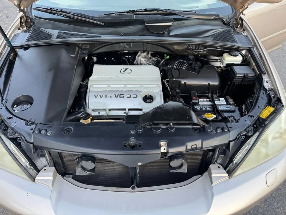 2004 Lexus RX 2nd Gen - Image 8 of 20