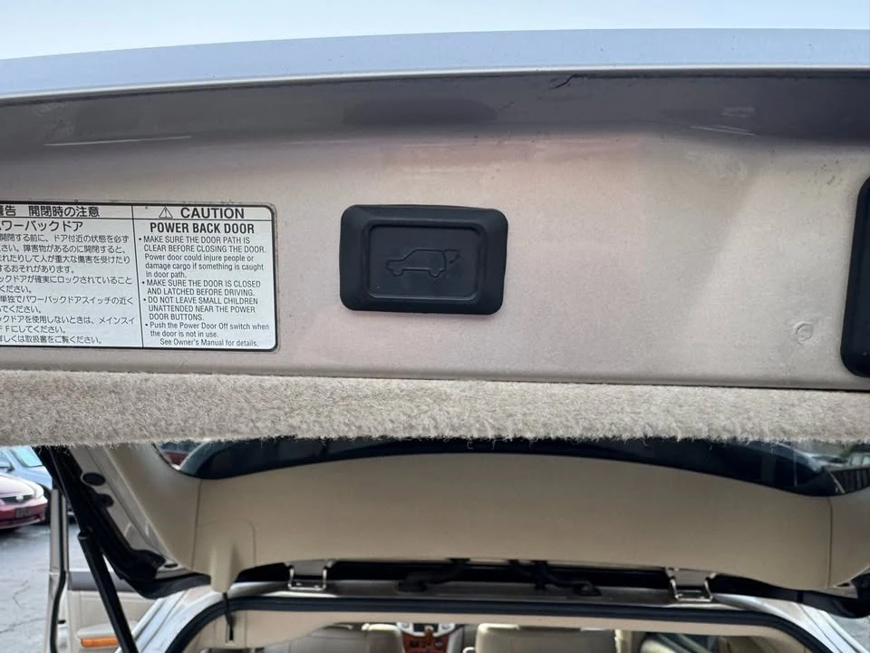 2004 Lexus RX 2nd Gen - Image 10 of 20