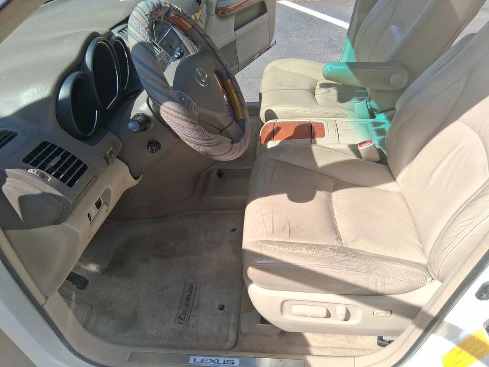 2004 Lexus RX 2nd Gen - Image 11 of 20