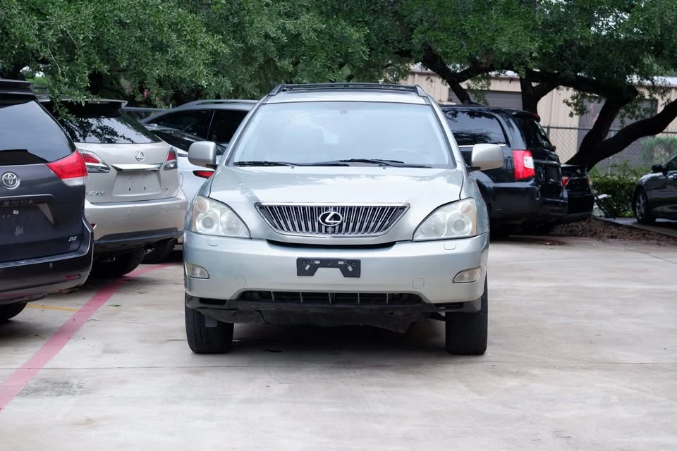 2004 Lexus RX 2nd Gen - Image 6 of 20