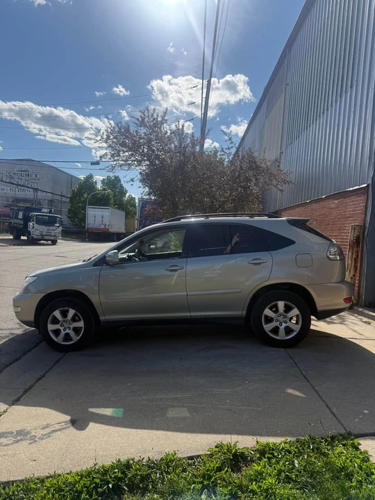 2004 Lexus RX 2nd Gen - Image 4 of 20