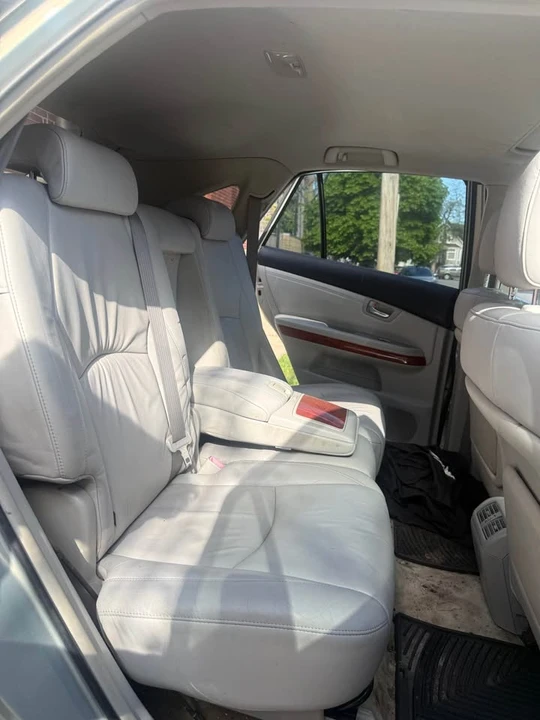 2004 Lexus RX 2nd Gen - Image 17 of 20