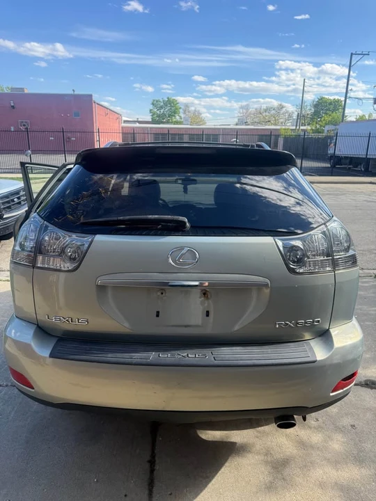 2004 Lexus RX 2nd Gen - Image 6 of 20