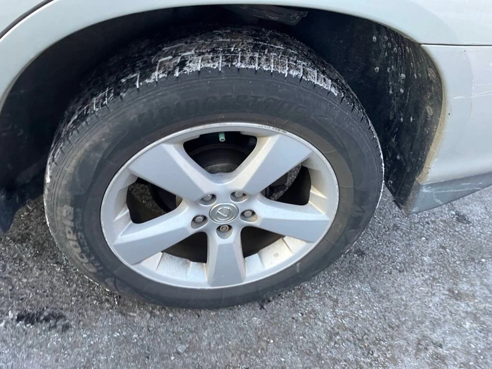 2004 Lexus RX 2nd Gen - Image 12 of 20