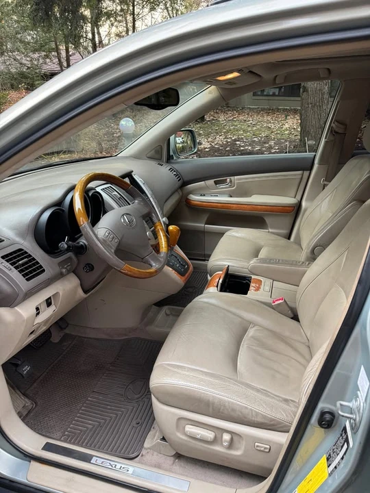 2004 Lexus RX 2nd Gen - Image 8 of 16