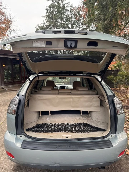 2004 Lexus RX 2nd Gen - Image 5 of 16