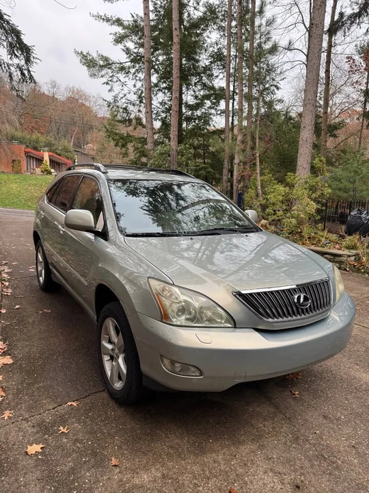 2004 Lexus RX 2nd Gen - Image 2 of 16