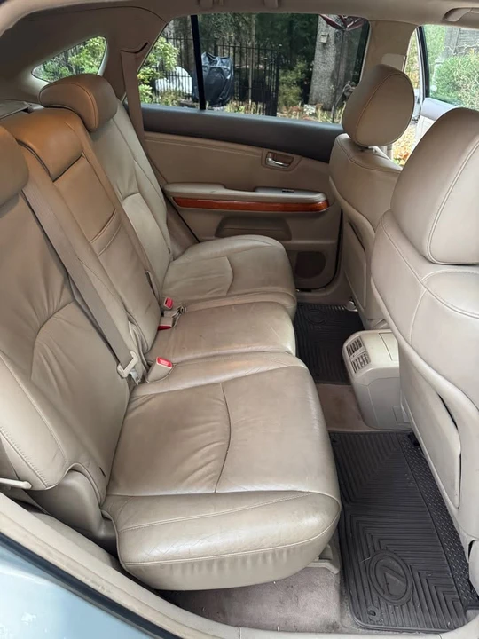 2004 Lexus RX 2nd Gen - Image 12 of 16