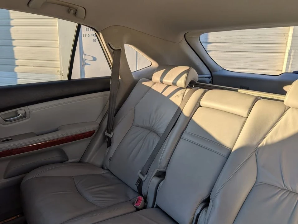 2004 Lexus RX 2nd Gen - Image 8 of 9
