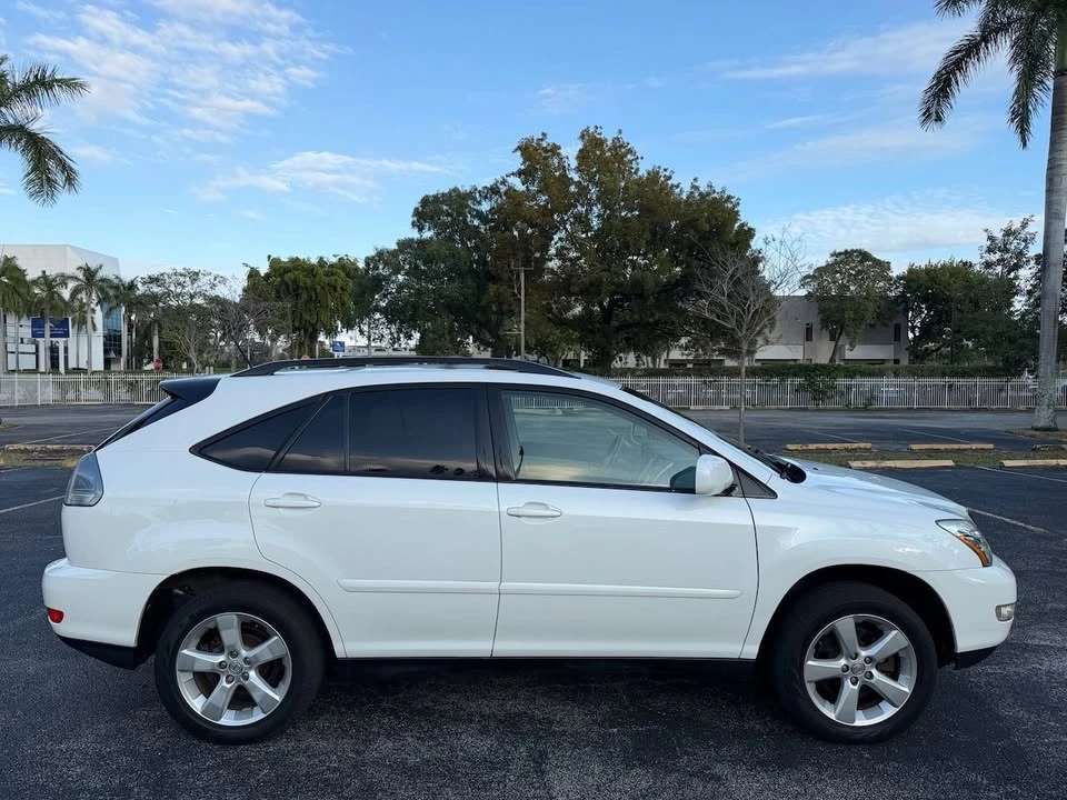 2004 Lexus RX 2nd Gen - Image 5 of 19