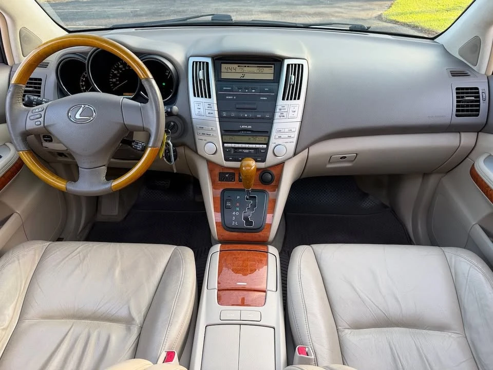 2004 Lexus RX 2nd Gen - Image 12 of 19