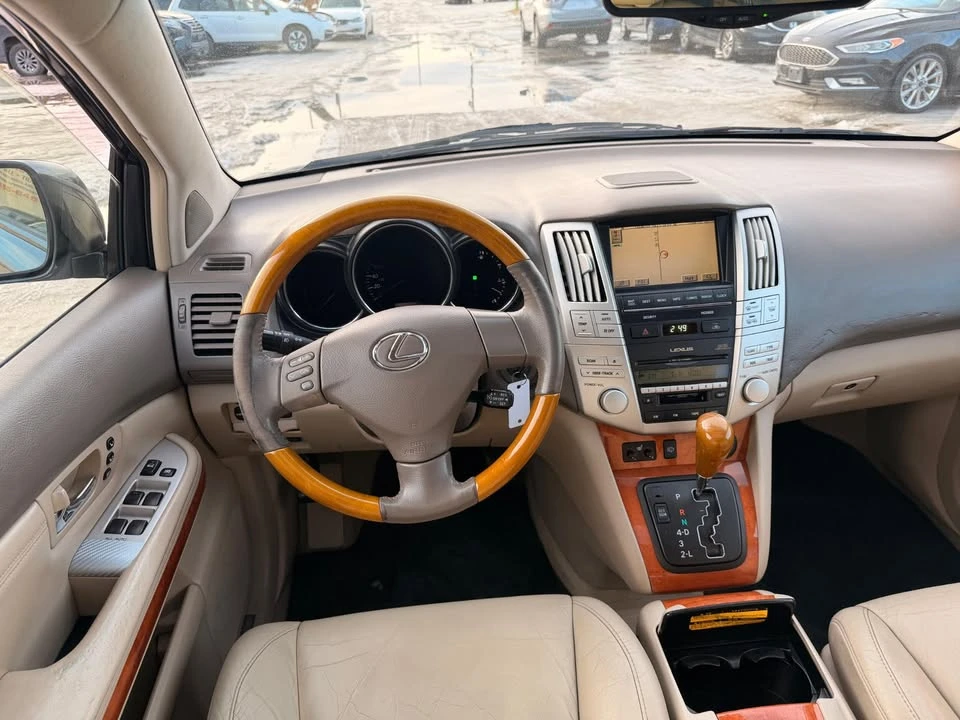 2004 Lexus RX 2nd Gen - Image 8 of 15