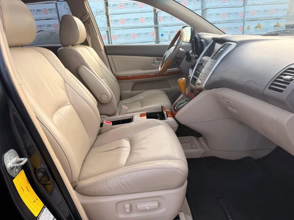 2004 Lexus RX 2nd Gen - Image 10 of 15