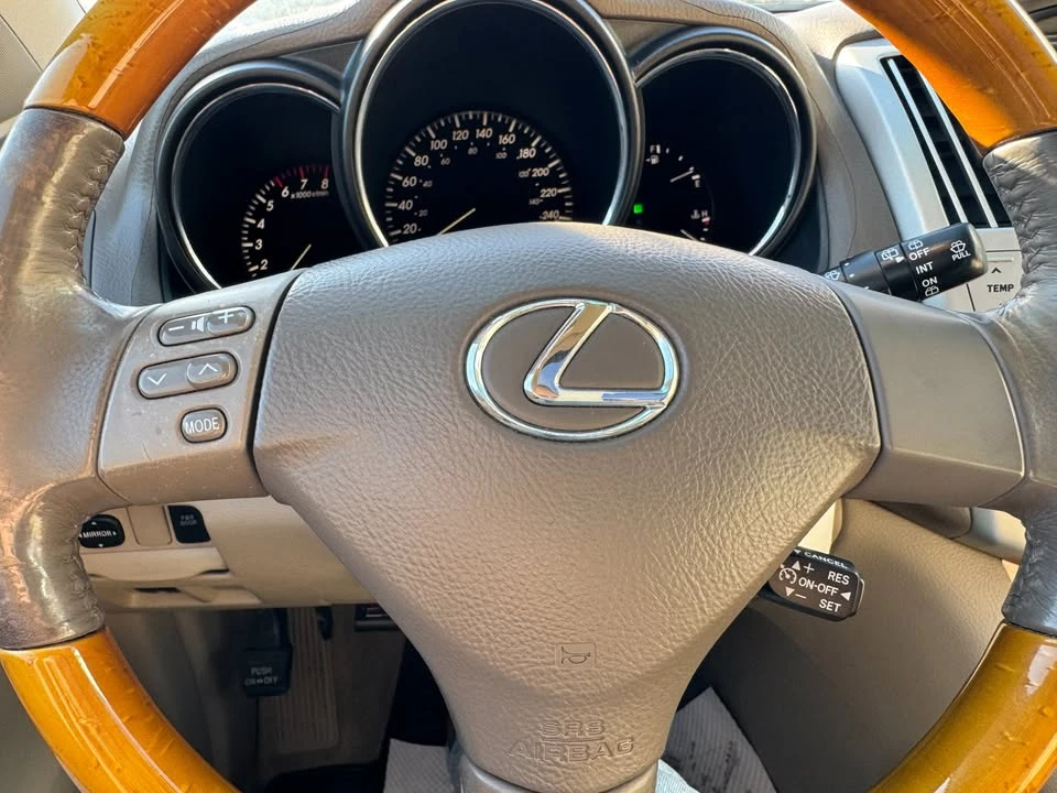 2004 Lexus RX 2nd Gen - Image 13 of 14