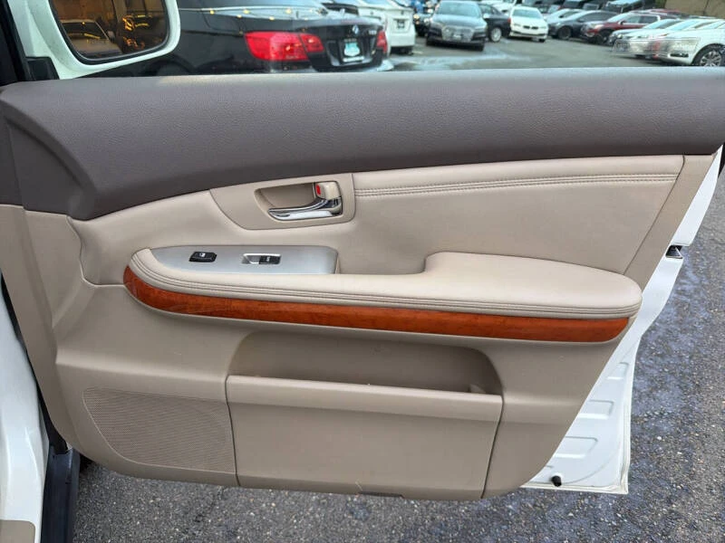 2004 Lexus RX 2nd Gen - Image 19 of 20