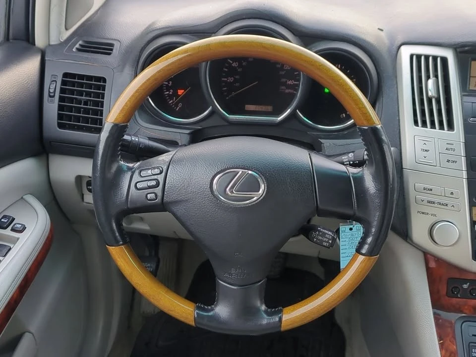 2004 Lexus RX 2nd Gen - Image 17 of 19