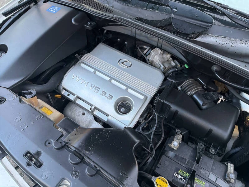 2004 Lexus RX 2nd Gen - Image 13 of 20