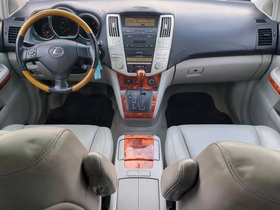 2004 Lexus RX 2nd Gen - Image 5 of 19