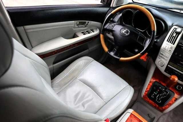 2004 Lexus RX 2nd Gen - Image 18 of 18