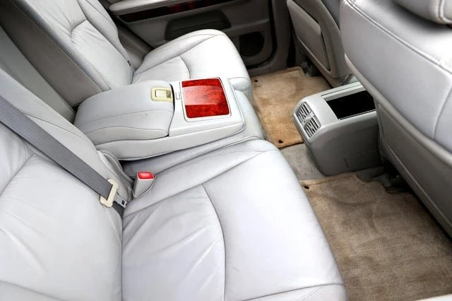 2004 Lexus RX 2nd Gen - Image 12 of 18