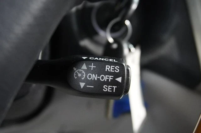 2004 Lexus RX 2nd Gen - Image 16 of 19
