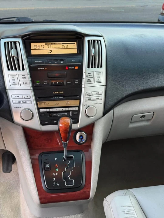 2004 Lexus RX 2nd Gen - Image 8 of 8