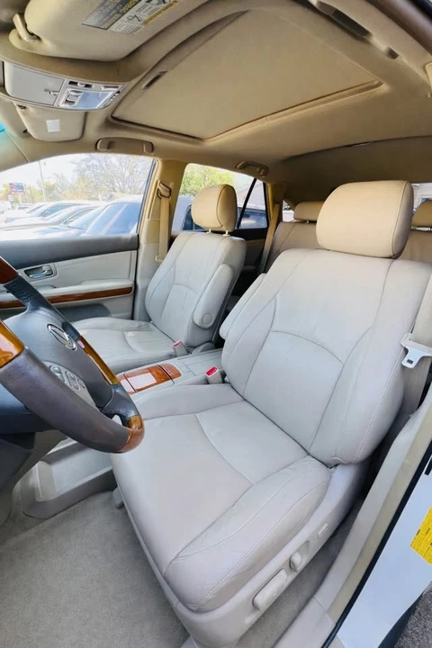 2004 Lexus RX 2nd Gen - Image 12 of 20