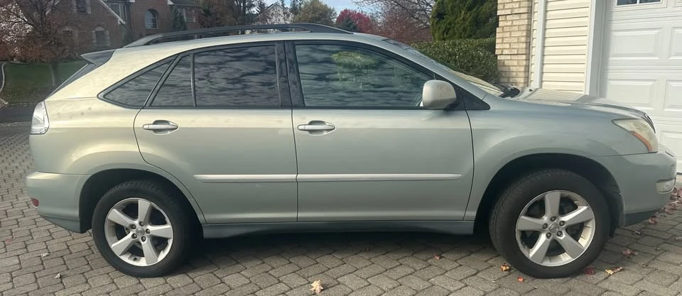2004 Lexus RX 2nd Gen - Image 2 of 5