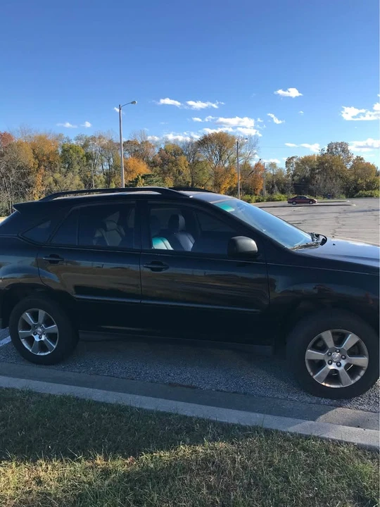 2004 Lexus RX 2nd Gen - Image 2 of 14