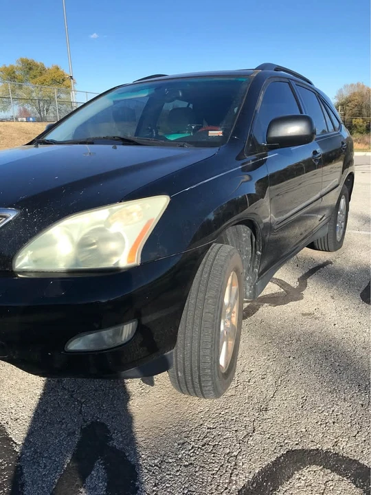 2004 Lexus RX 2nd Gen - Image 5 of 14