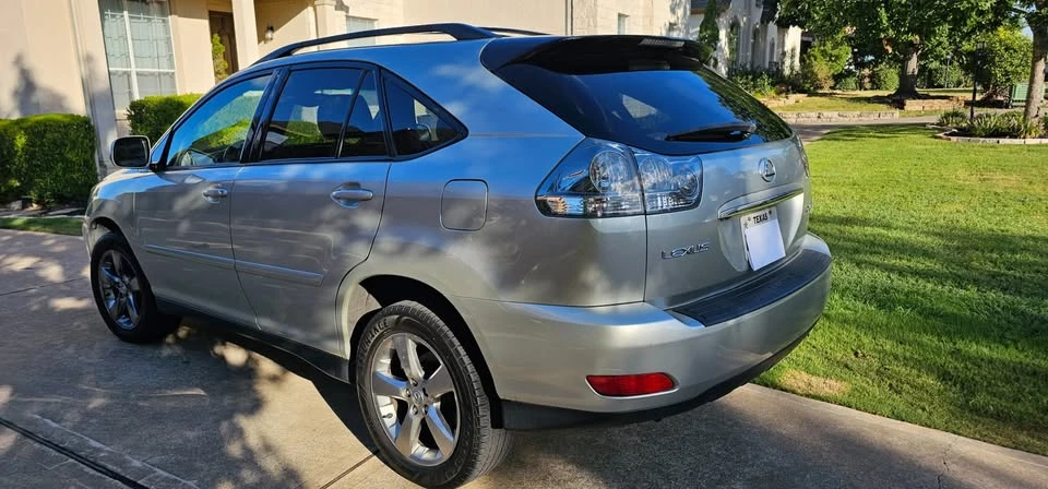 2004 Lexus RX 2nd Gen - Image 4 of 16