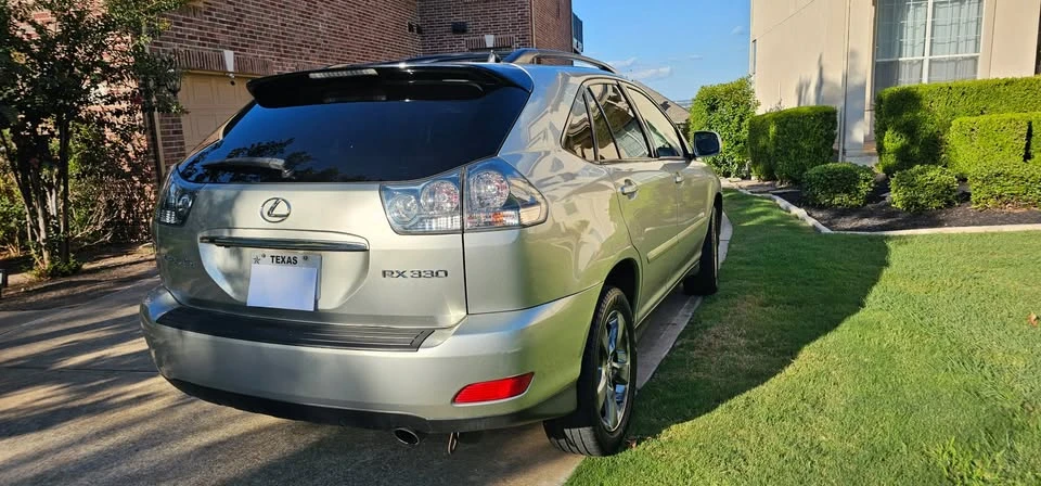 2004 Lexus RX 2nd Gen - Image 3 of 16