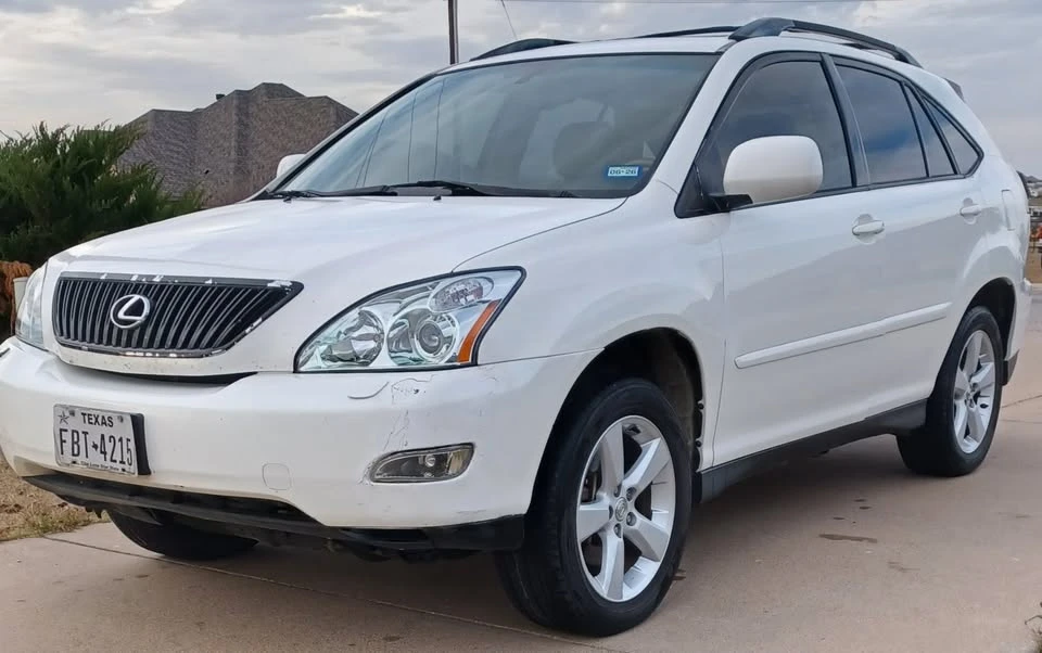 2004 Lexus RX 2nd Gen - Image 2 of 20