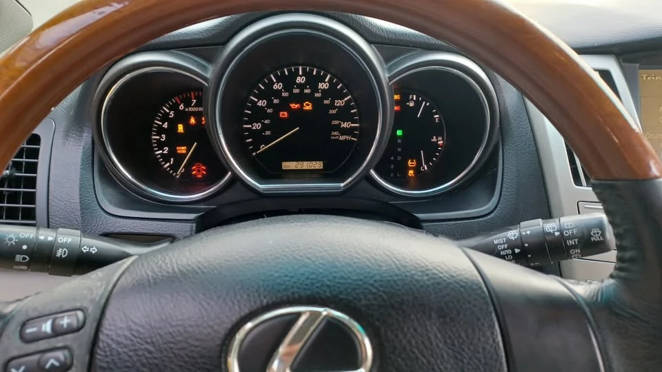 2004 Lexus RX 2nd Gen - Image 19 of 20