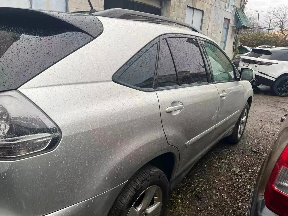 2004 Lexus RX 2nd Gen - Image 4 of 8
