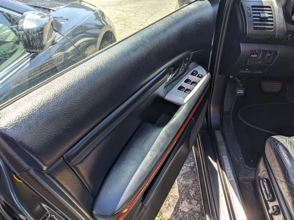 2004 Lexus RX 2nd Gen - Image 8 of 9