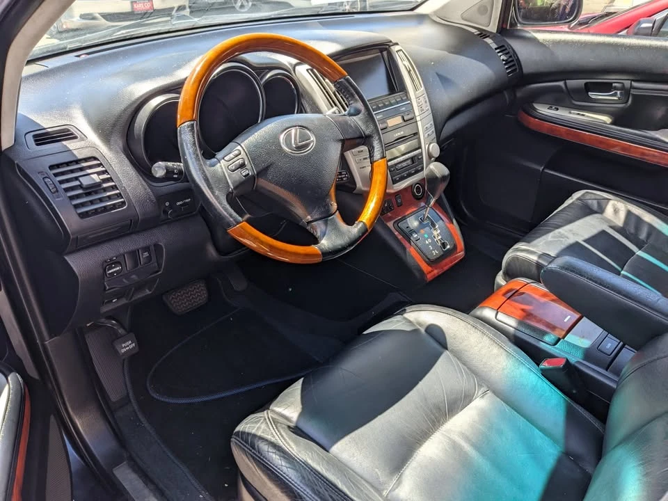 2004 Lexus RX 2nd Gen - Image 5 of 9