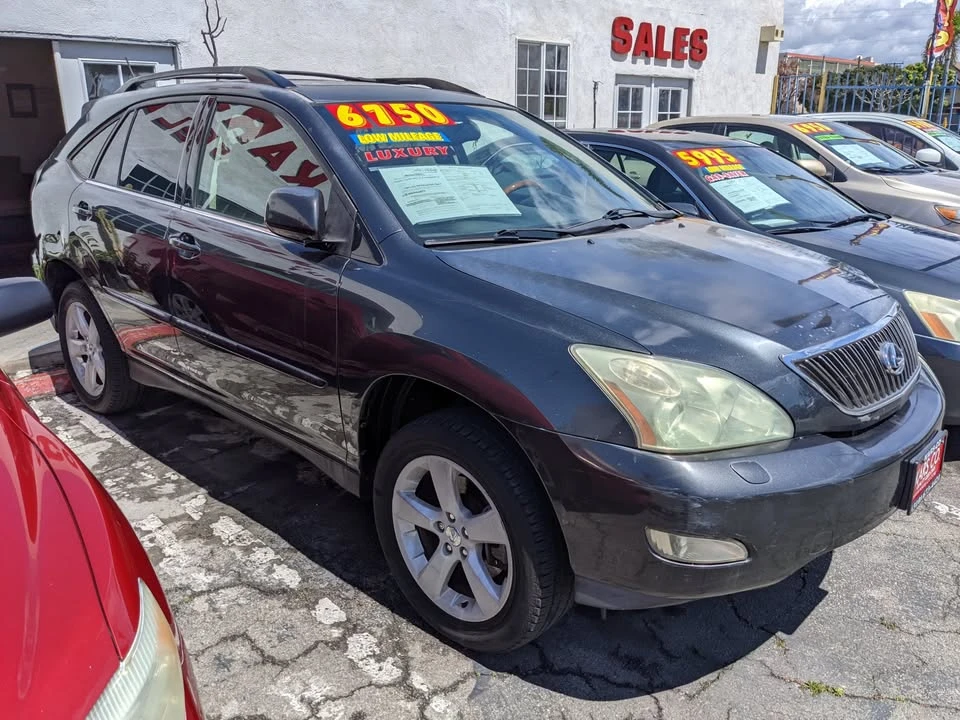 2004 Lexus RX 2nd Gen - Image 3 of 9