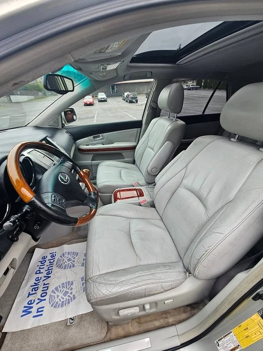 2004 Lexus RX 2nd Gen - Image 13 of 16