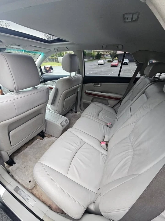 2004 Lexus RX 2nd Gen - Image 15 of 16